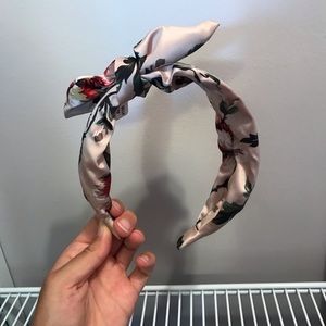 PALE PINK SATIN HEADBAND WITH REMOVABLE BOW (NWT)